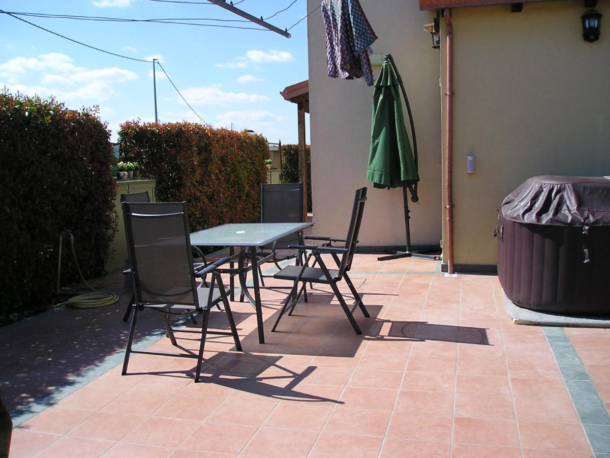 Intero Appartamento Con Giardino E Colazione Dario Parma Eksteriør bilde