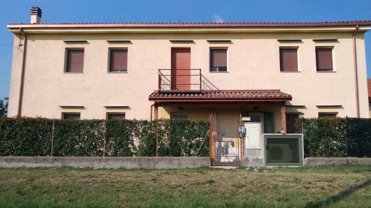 Intero Appartamento Con Giardino E Colazione Dario Parma Eksteriør bilde